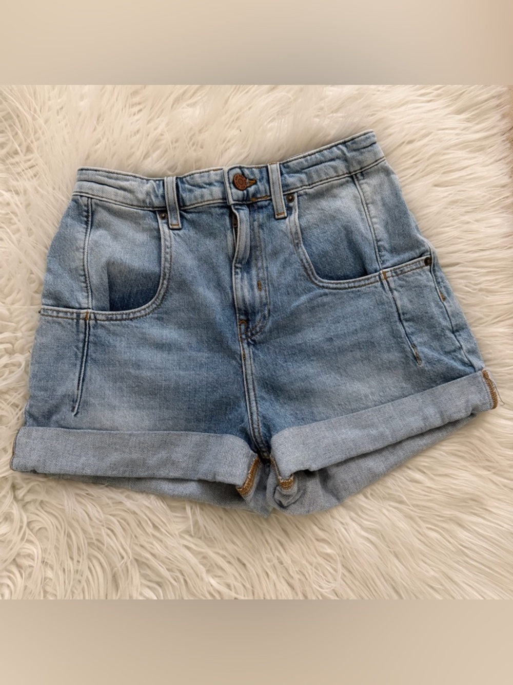 BDG Light Wash High-Rise Rolled Hem Denim Shorts - Picture 2 of 8